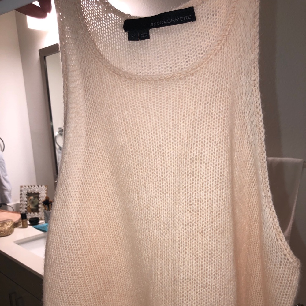 360 cashmere top- pink, never worn